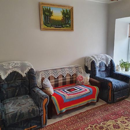 Authentic Apartment In The Centre Chisinau Exterior photo