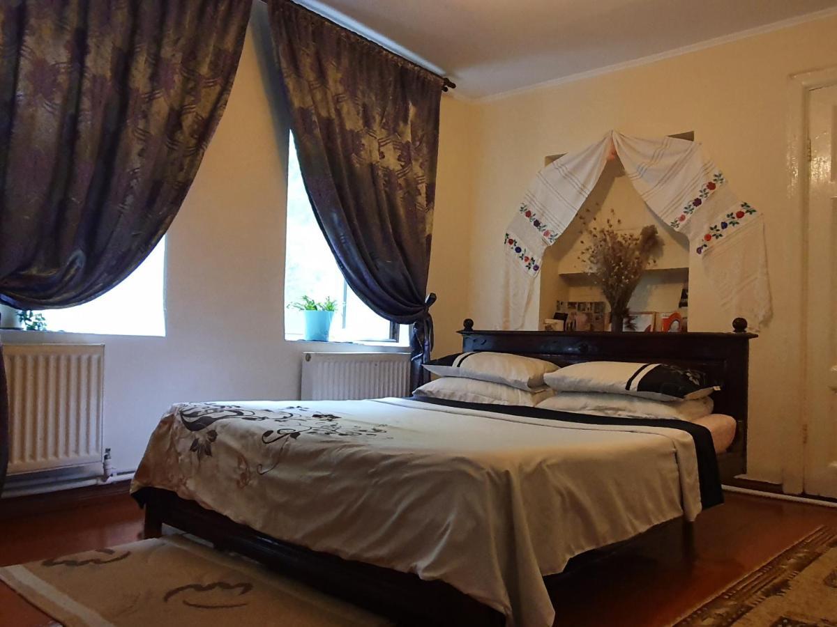 Authentic Apartment In The Centre Chisinau Exterior photo